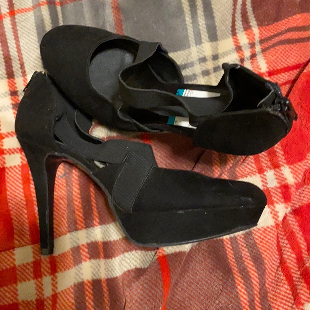 Heels, size 10-10.5 brand is Nine West, black